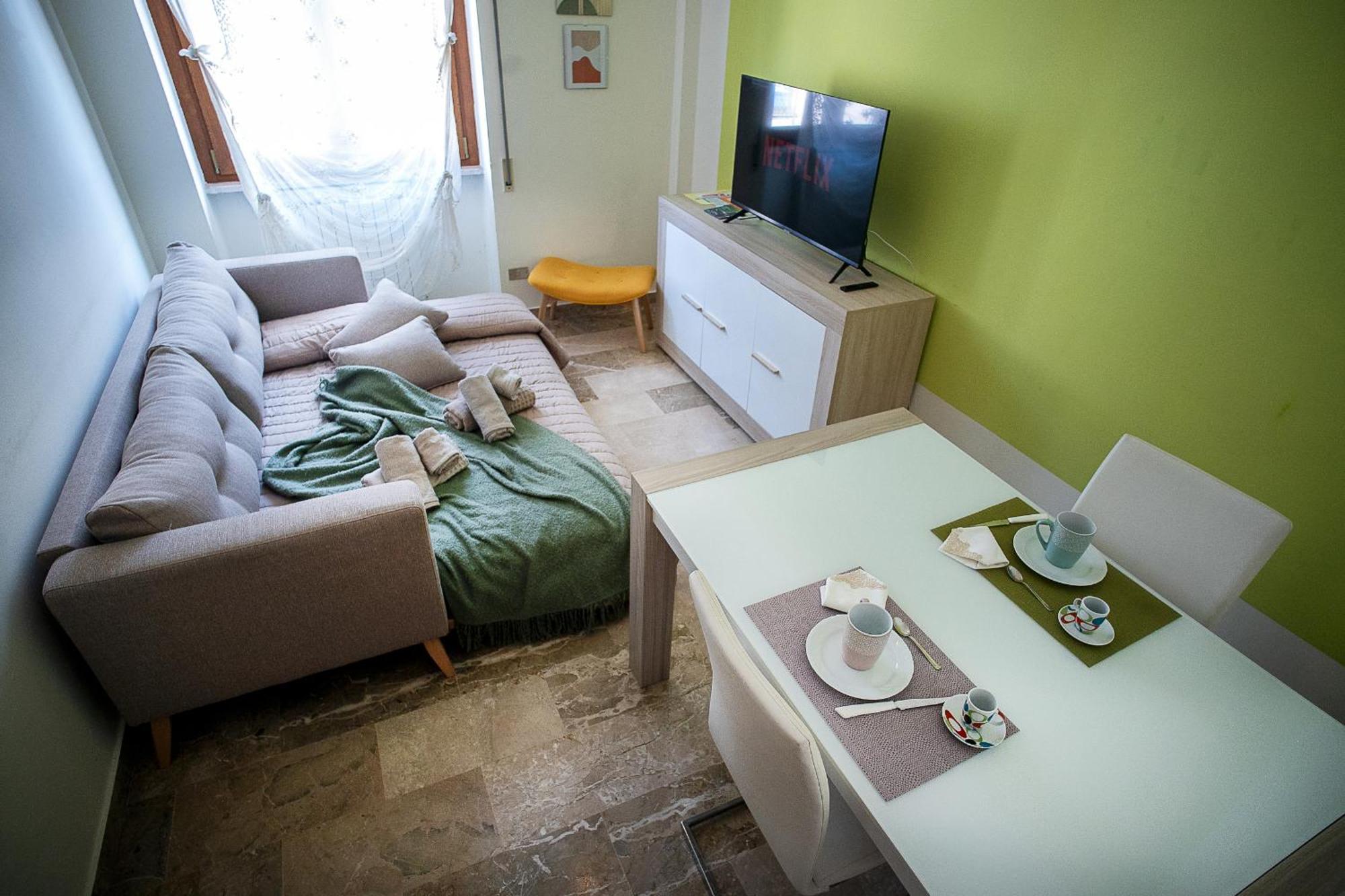 Monte Camicia - Cozy Home In City Center-Spacious-Free Parking 라킬라 외부 사진